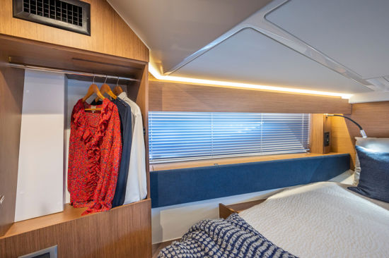 Gran Turismo 36 IB wardrobe in master cabin