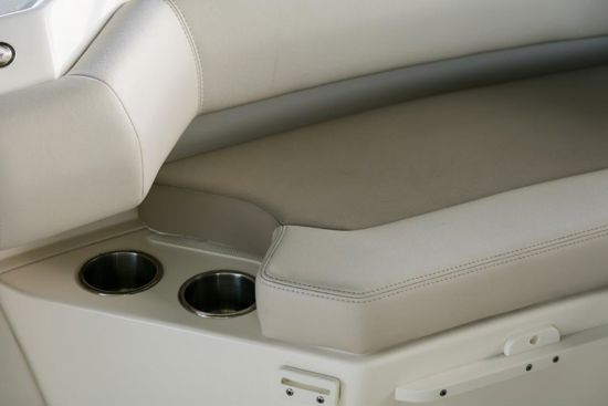 Outrage 280 cup holders