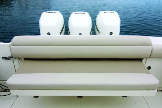 Outrage 380 stern bench and three engines