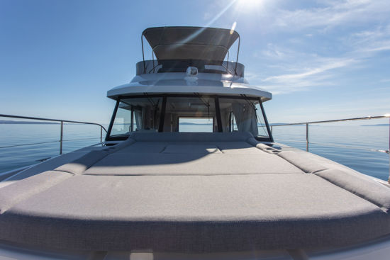 Swift-Trawler-41 sunčališni pramčani jastuk 