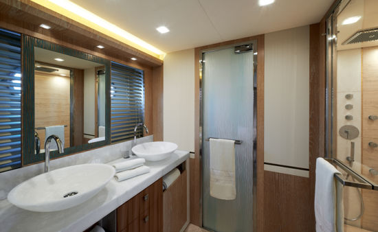 MCY 86 owner's cabin en suite bathroom