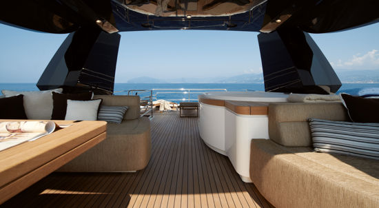 MCY 86 flybridge