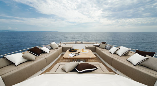 MCY 86 bow lounge area