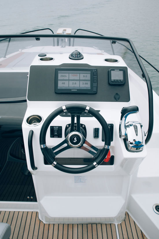 Flyer 7 Sundeck helm