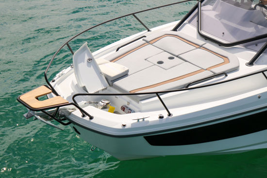 Detalj sunčališta na pramcu Flyer 8 Sundeck