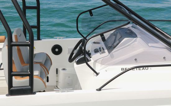 Flyer 8 Sundeck