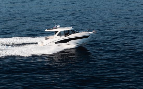 Beneteau Antares Outboard 9 NEW 