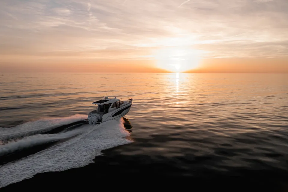 Beneteau Antares Outboard 9 OB NEW