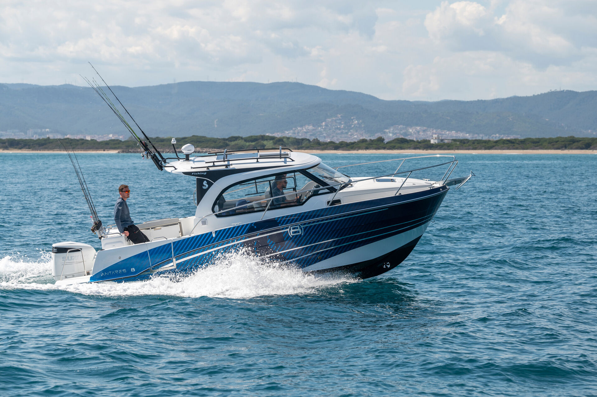 Antares Outboard 8 OB Fishing