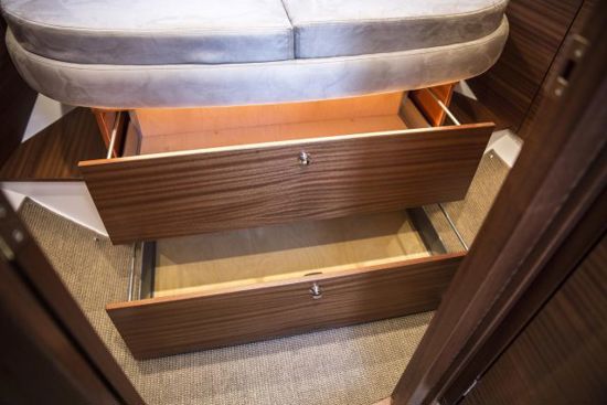 nimbus-coupe-cruiser-365-coupe-drawers-below-bed