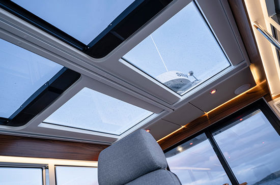 nimbus-commuter-11-glass-roof-hatch