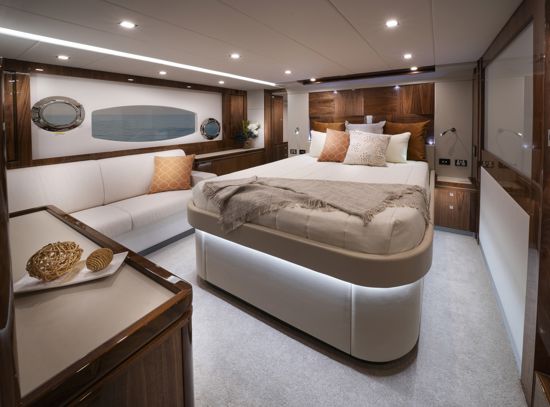 riviera-sport-yacht-6000-master-stateroom