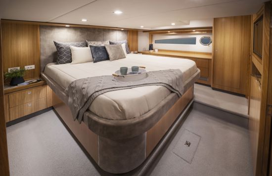riviera-sport-yacht-5400-master-stateroom-side-view