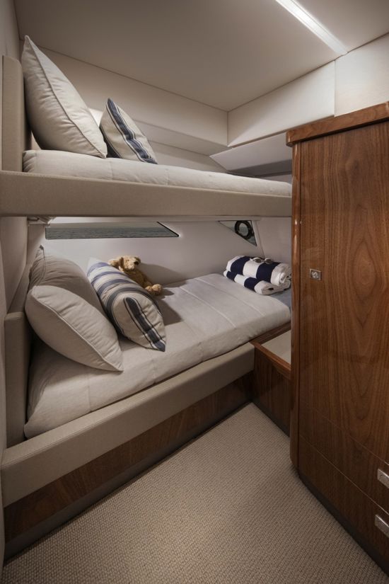 riviera-SUV-505-cabin-with-single-beds