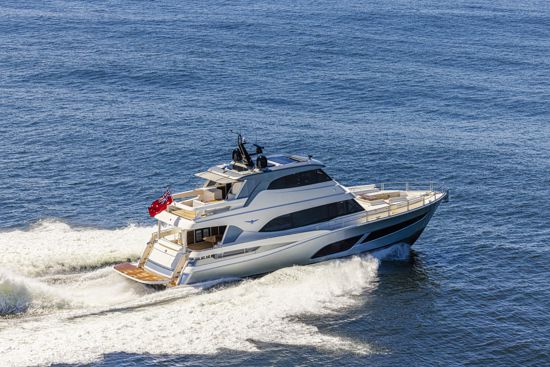 78-motor-yacht-in-navigation