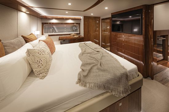 master-stateroom-on-board-sports-motor-yacht-72-side-view
