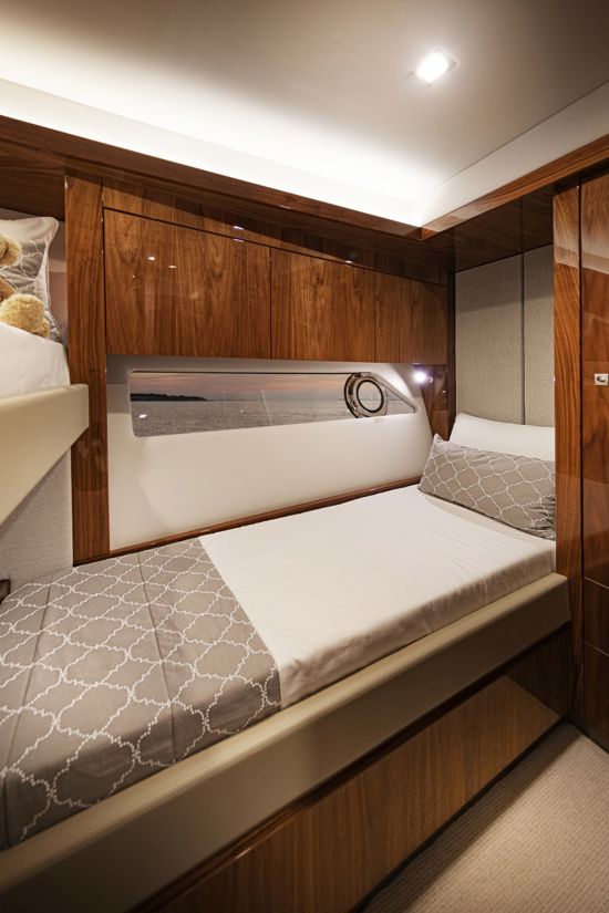 twin-bed-cabin-on-board-sports-motor-yacht-68