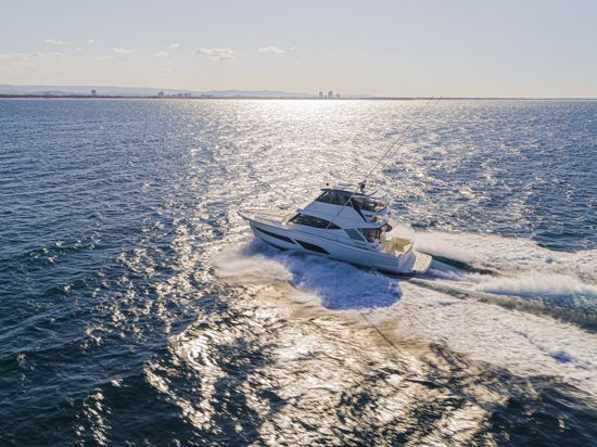 riviera-sports-motor-yacht-50-cruising