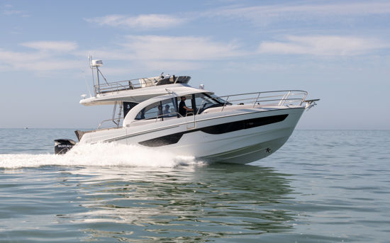 BENETEAU ANTARES OUTBOARD 11 OB FLY 