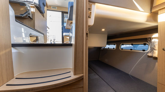 nimbus-405c-cabins-4