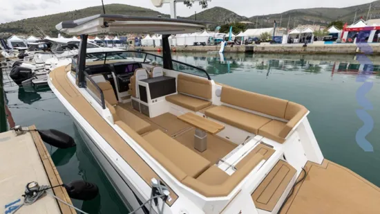 X-YACHTS X-POWER 33C 