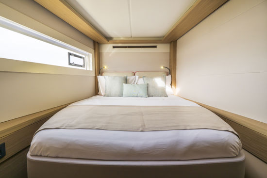 lagoon-46-iconic-cabin-interior