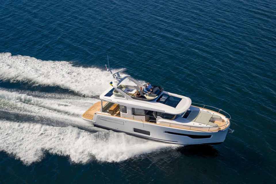 NIMBUS  495 FLYBRIDGE