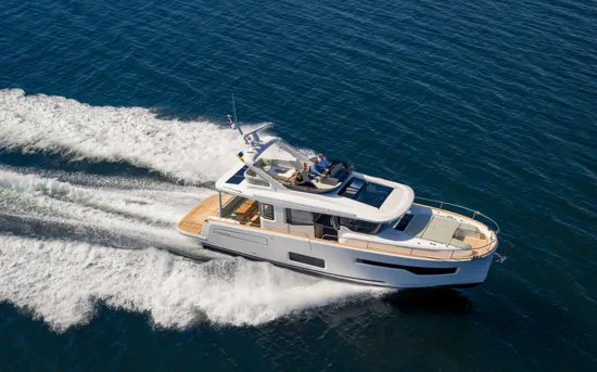 NIMBUS 495 FLYBRIDGE