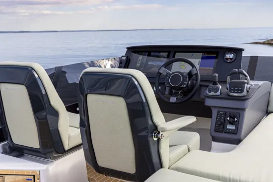 NIMBUS  495 FLYBRIDGE