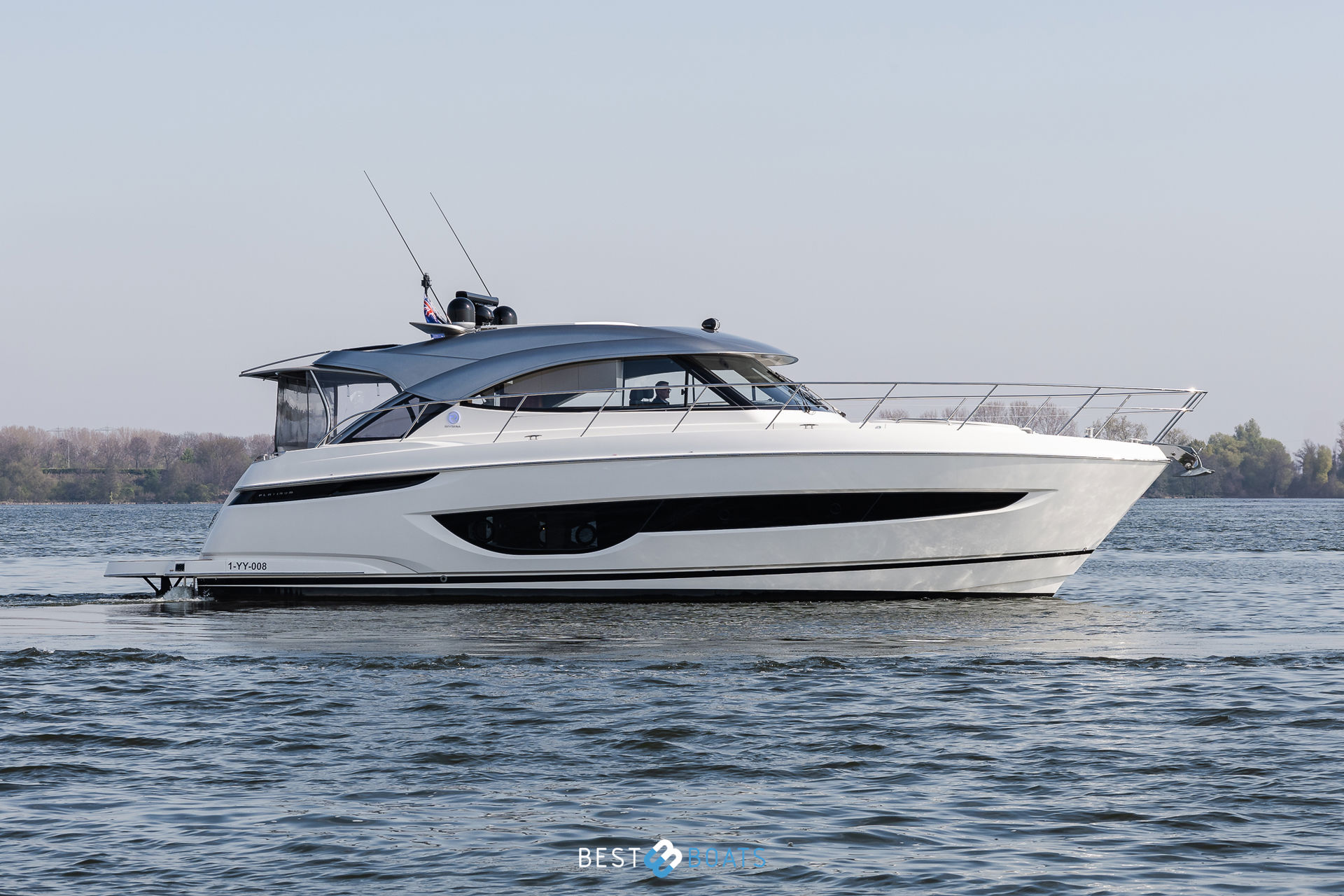RIVIERA SPORT YACHT 4600 PLATINUM EDITION 