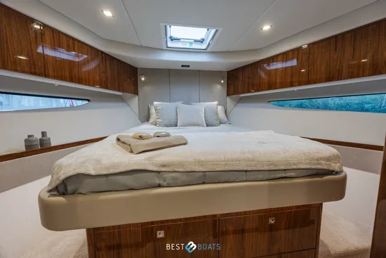 RIVIERA SPORT YACHT 4600 PLATINUM EDITION 