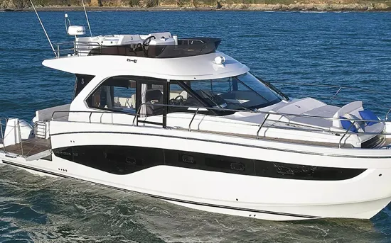 BENETEAU ANTARES OUTBOARD 12 OB