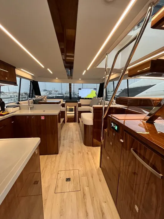 RIVIERA SPORTS MOTOR YACHT 50 