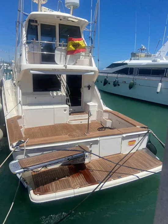 RIVIERA SPORTS MOTOR YACHT 58