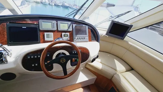 RIVIERA SPORTS MOTOR YACHT 58