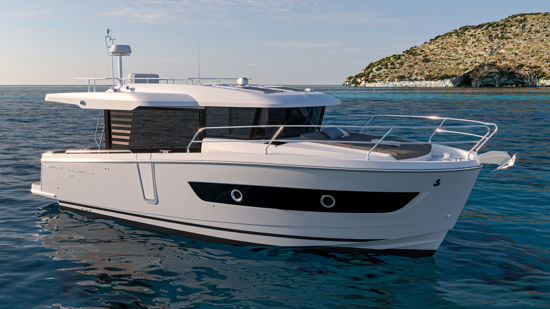 swift-trawler-37-sedan-starboard-profile