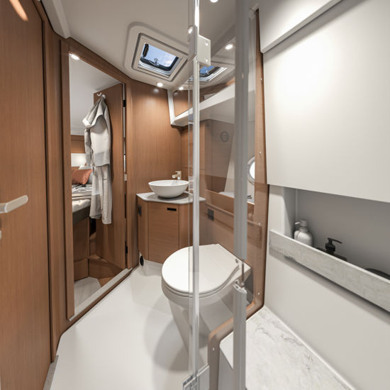 swift-trawler-37-sedan-bathroom