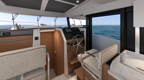 swift-trawler-37-sedan-helm-station