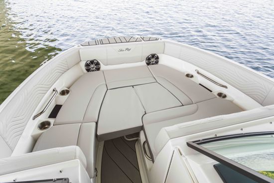 Sea Ray SDX 230 SURF - bow seating