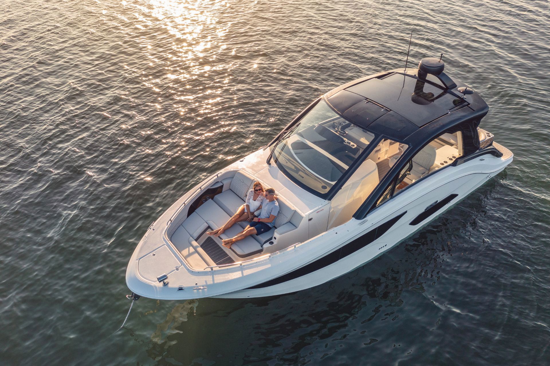 SEA RAY SUNDANCER 370