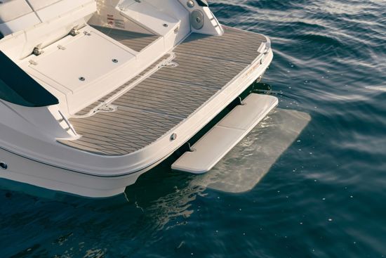 sea-ray-370-platforma-podvodna-stepenica