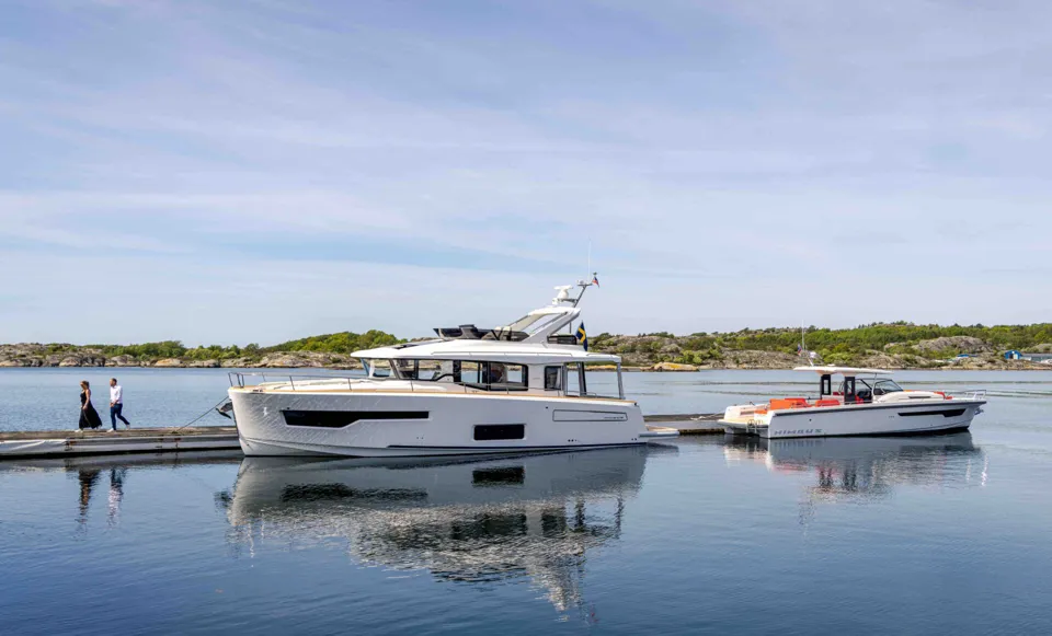 NIMBUS 495 FLYBRIDGE