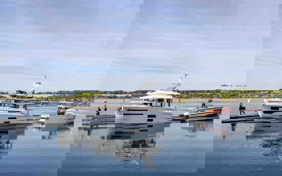 NIMBUS 495 FLYBRIDGE