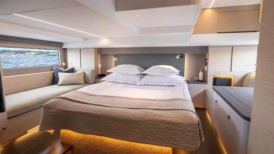 NIMBUS 495 FLYBRIDGE