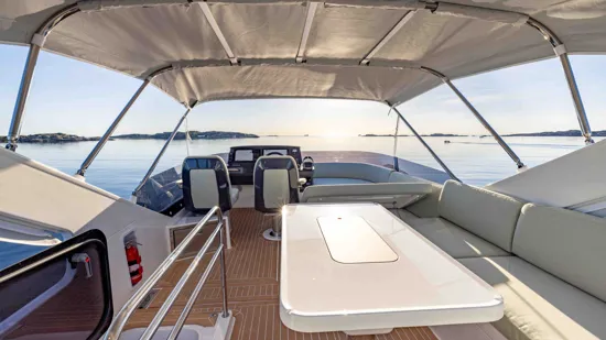 NIMBUS 495 FLYBRIDGE