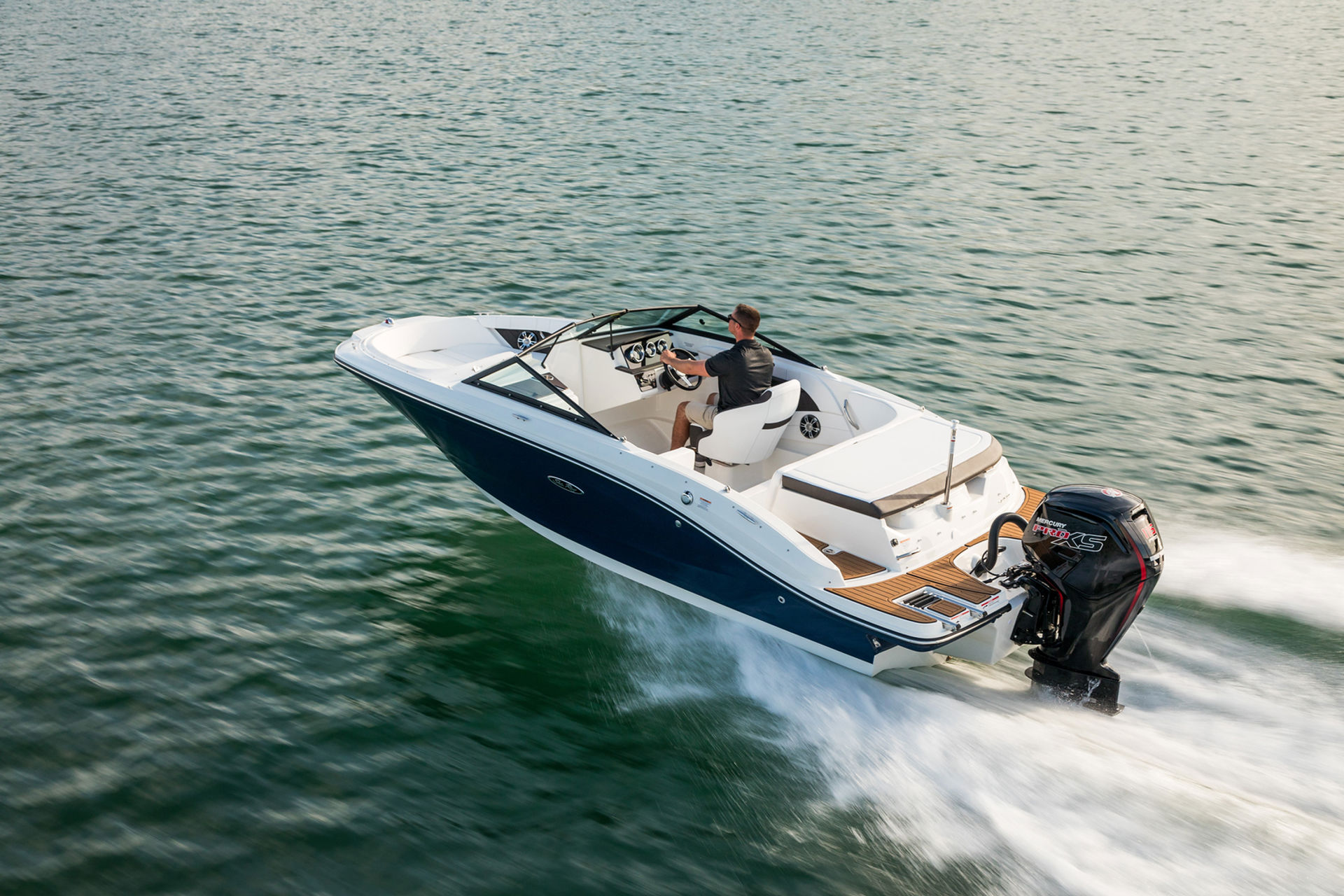SEA RAY SPX  190 OB 