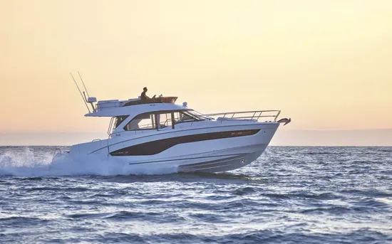BENETEAU ANTARES OUTBOARD 12 FLY