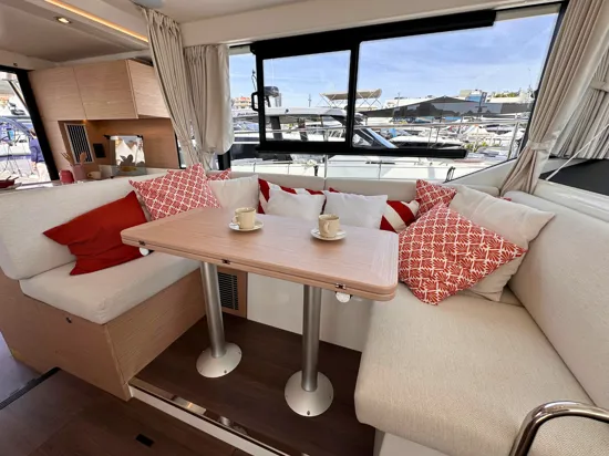 BENETEAU SWIFT TRAWLER 41 FLY