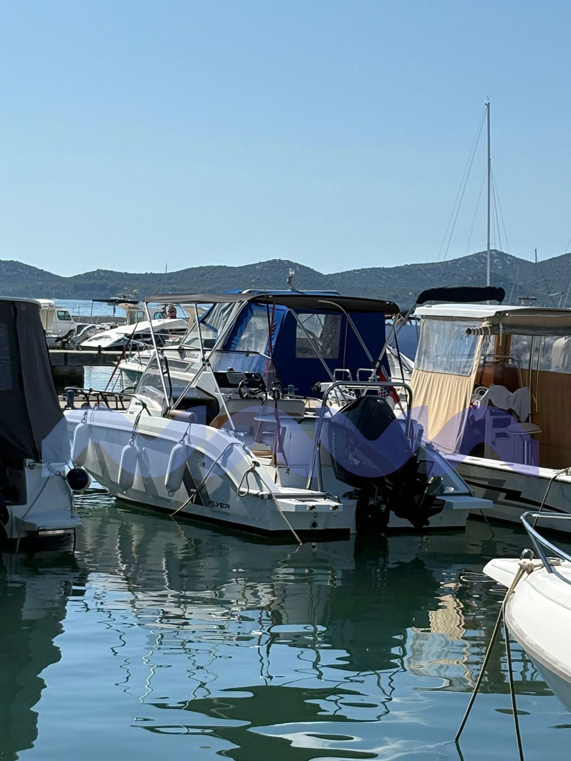 BENETEAU FLYER 7 SUNDECK