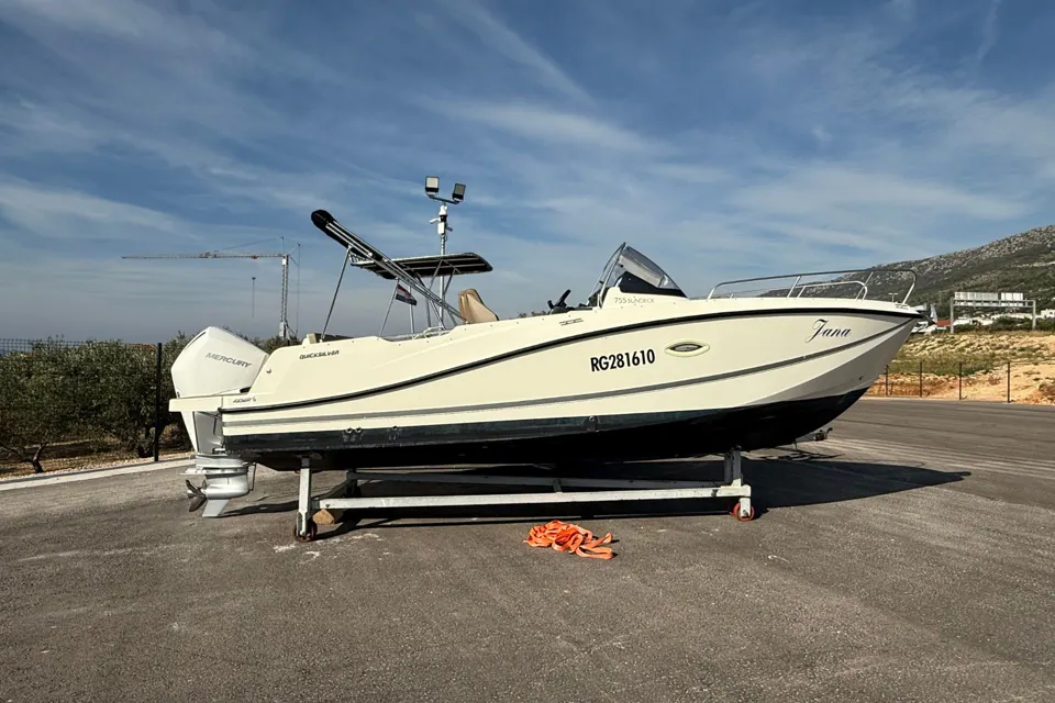 QUICKSILVER SUNDECK  / 